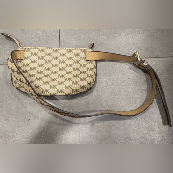 FINAL PRICE💚 NWOT AUTHENTIC MICHAEL KORS MULTI WEAR BAG L/XL - Picture 2 of 9